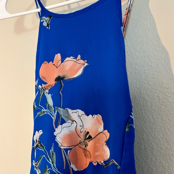 Fun and flirty blue floral skater dress from Lulu’s. In perfect condition! - Picture 4 of 4